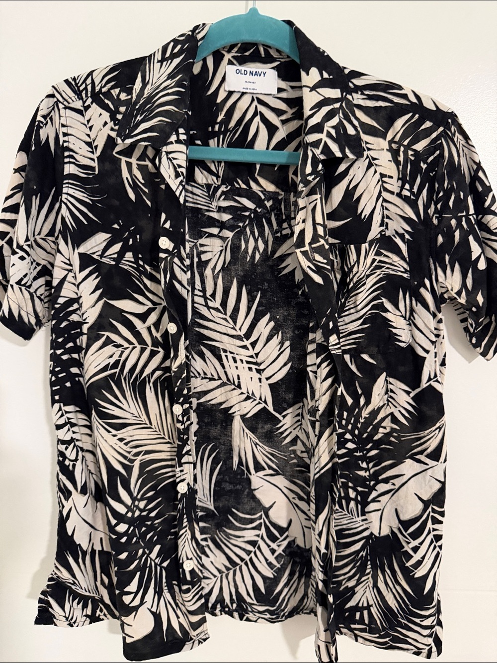Old Navy Black and Cream Tropical Leaf Camp Shirt